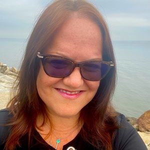 Meet your Posher, Alexandra